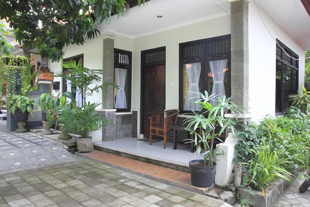 Cinthya Guest House Legian Zimmer foto